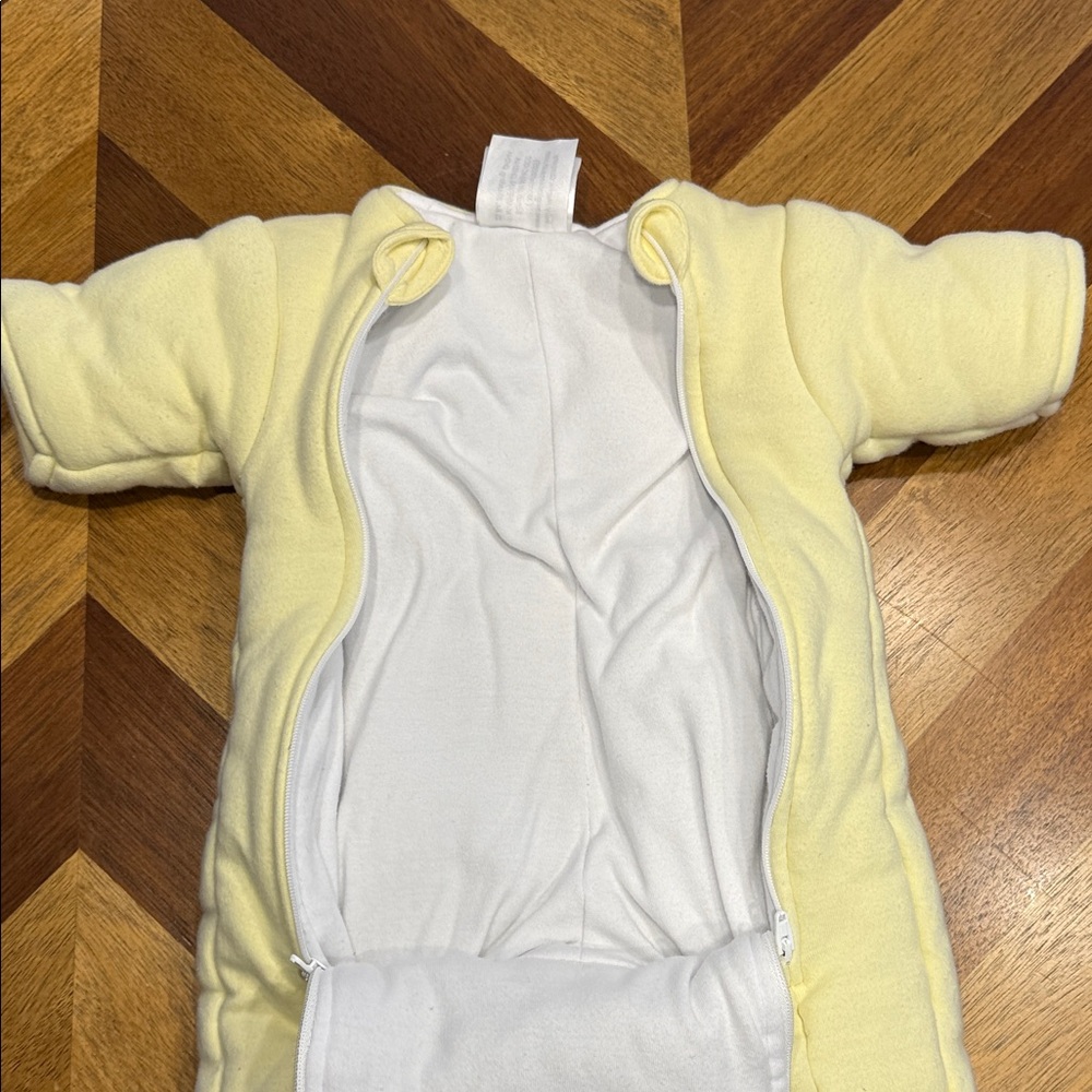 Baby Merlin’s Magic Sleepsuit in Soft small 3-6 mos - Picture 3 of 6